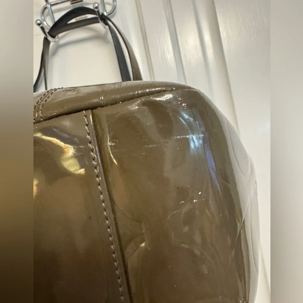 COACH 🔥 Olive Green Op Art Embossed Patent Leather East West Gallery Tote